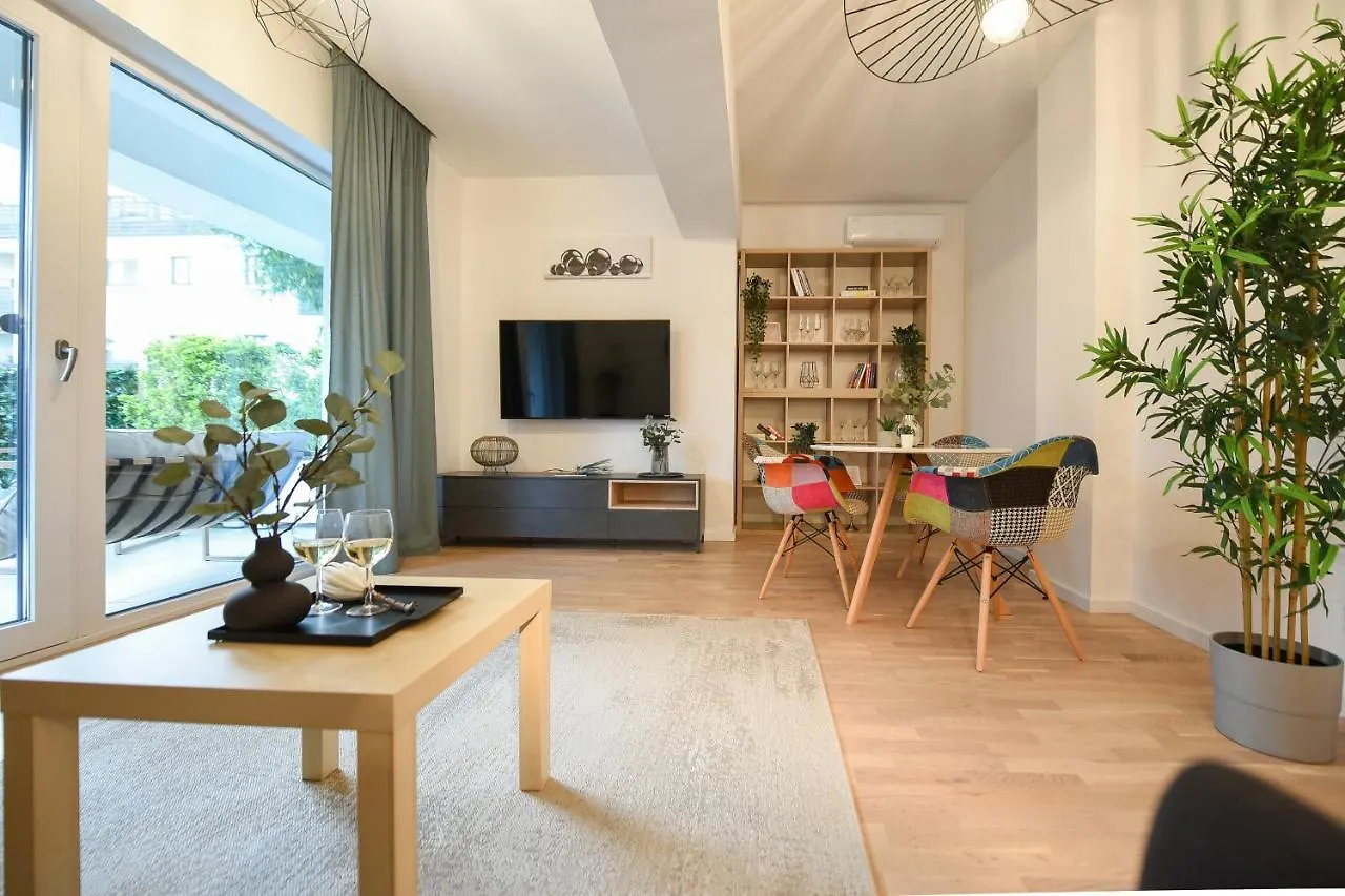 Vacation Feel - 2Br Apartment With Terrace & Private Parking In Baneasa Bukareszt