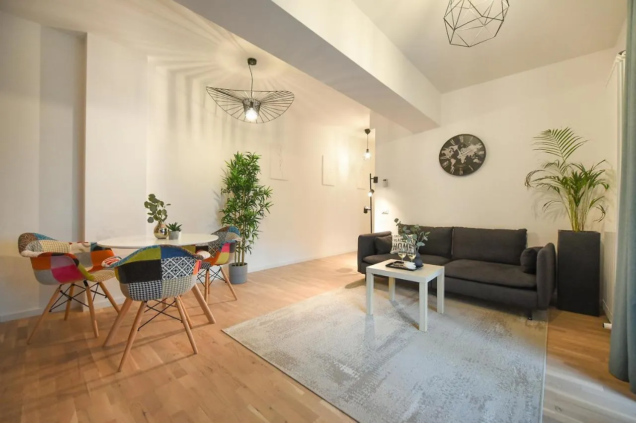 Vacation Feel - 2Br Apartment With Terrace & Private Parking In Baneasa Bukareszt Rumunia